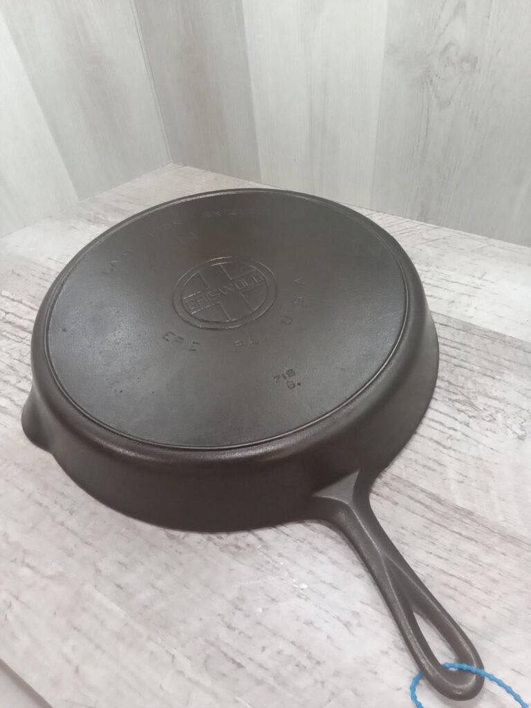 griswold vintage cast iron erie pa usa 716 heat ring skillet frying pan fryer fry price value sold for how much