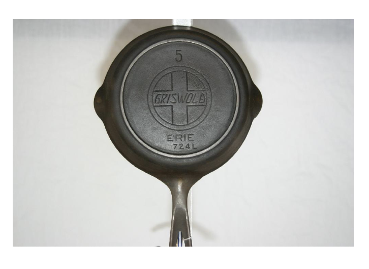 Vintage Griswold Cast Iron Skillet #5- Large Slant Logo- 724A W