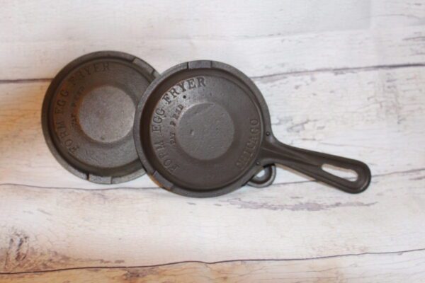 antique cast iron form egg fryer pat patent pend pending chicago collection of john clough