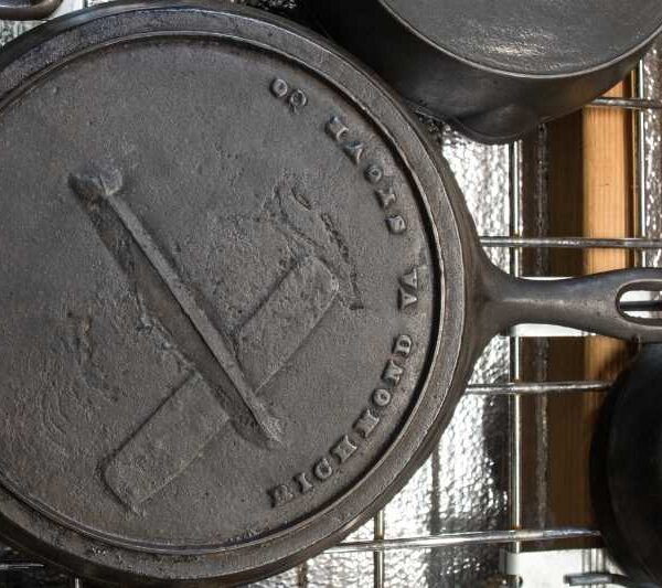 antique vintage cast iron o'neil cast iron museum collection collect gate mark gatemark skillet pan fry frying fryer