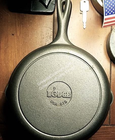 3) Lodge Cast Iron Skillets - Roller Auctions