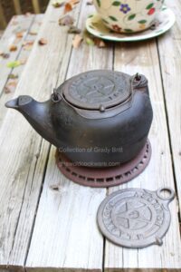 Antique Lodge Blacklock cast iron teakettle lid cover with unmarked tea kettle that collector Grady Britt believes was made by Blacklovck. 